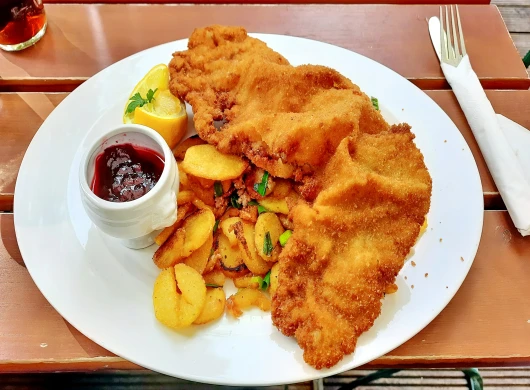 Bečka šnicla (Wiener Schnitzel)