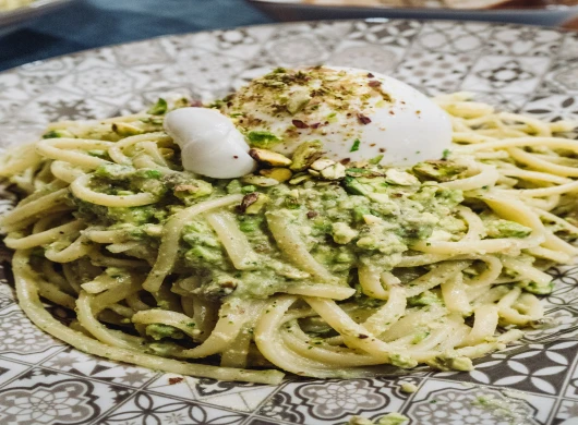 Pasta sa gljivama i špinatom